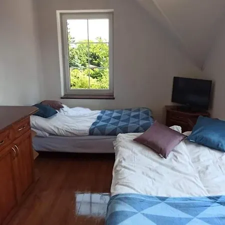 Meadow House Lakowa 5 Pensionat *