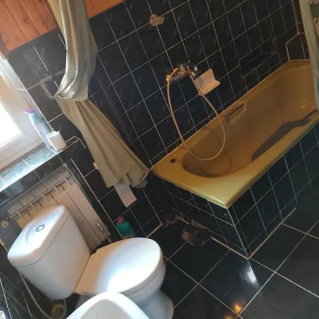 Pensionat Meadow House Lakowa 5 *